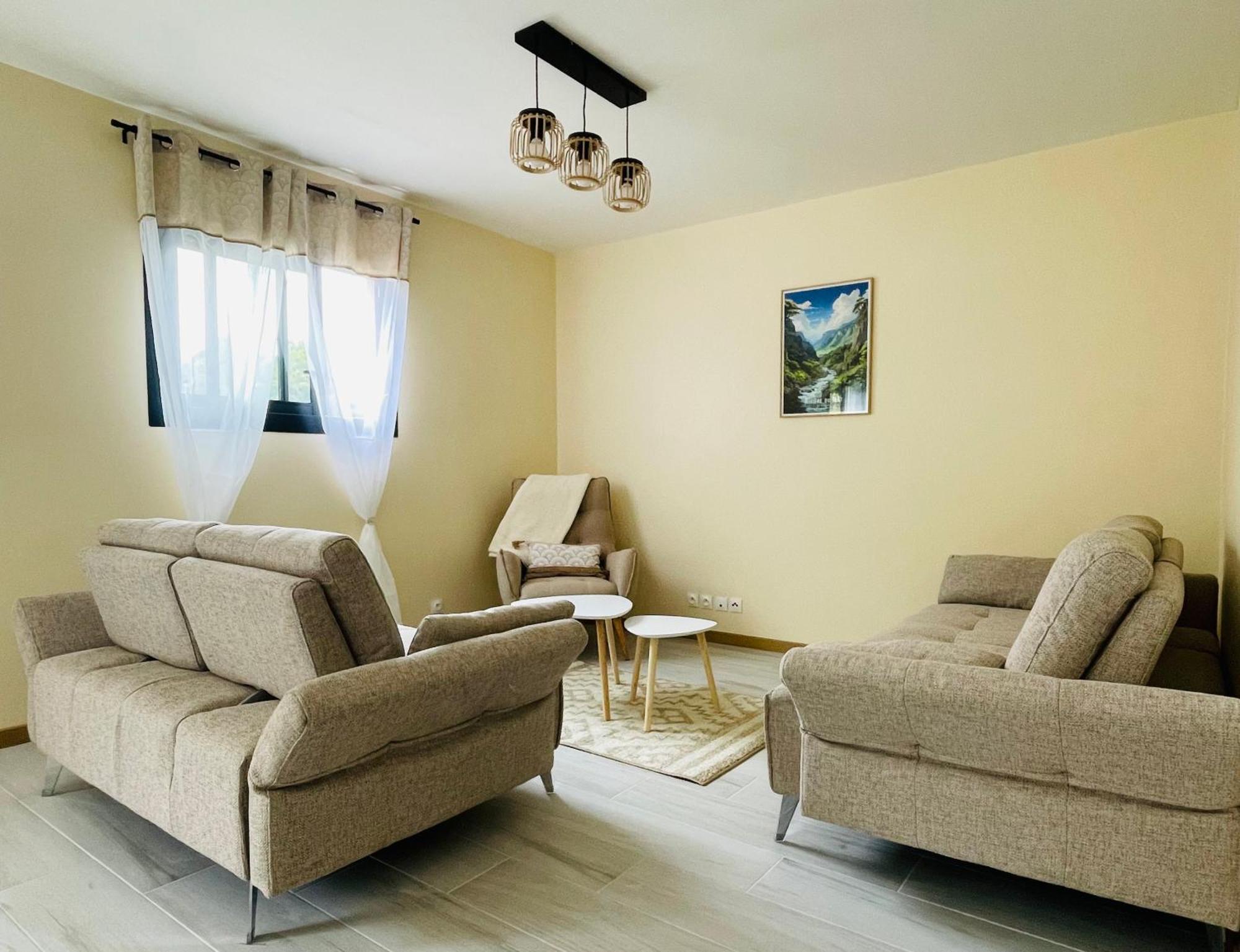 Au Sommet Des Salazes Hotell Salazie Exteriör bild