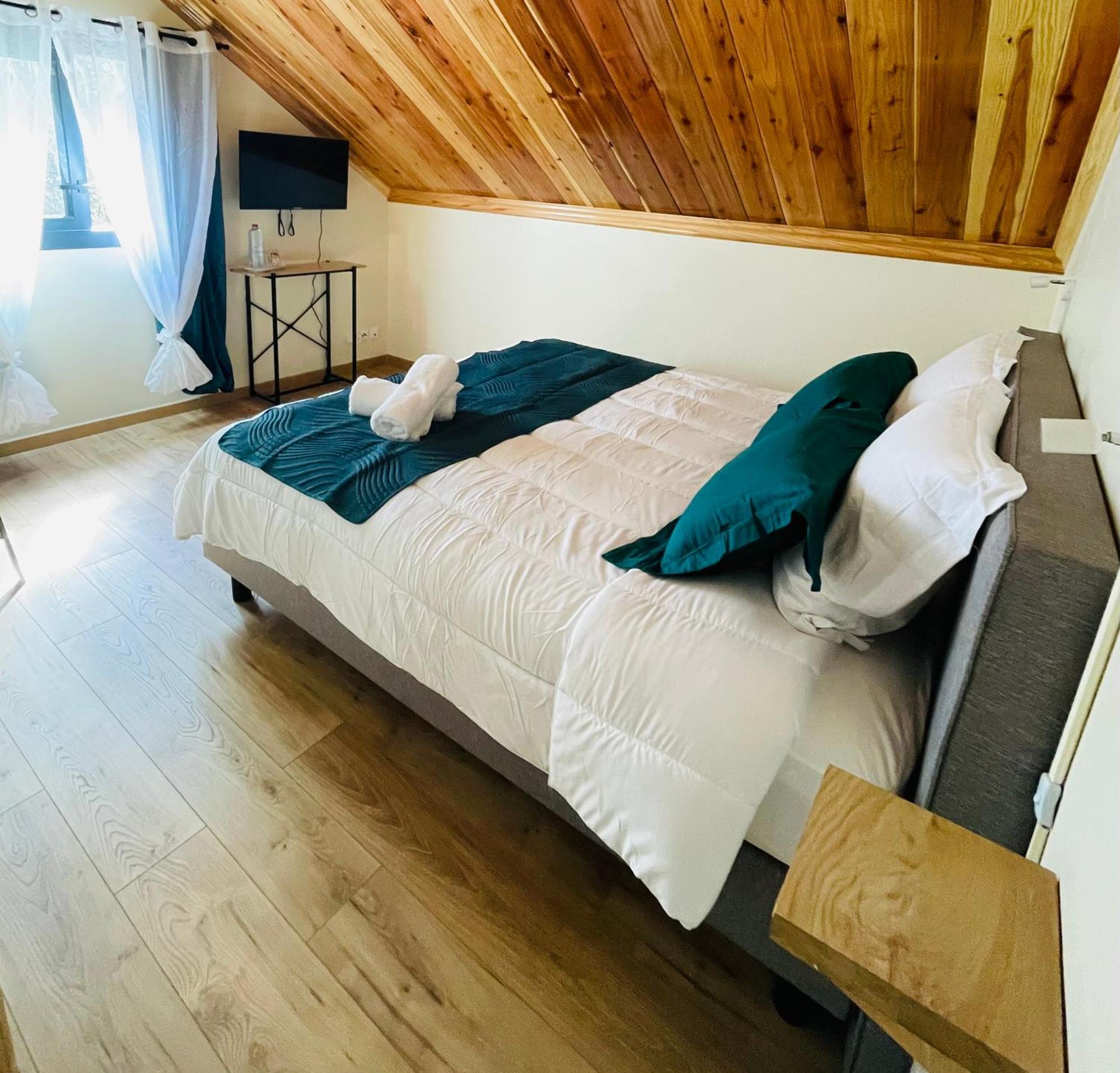 Au Sommet Des Salazes Hotell Salazie Exteriör bild